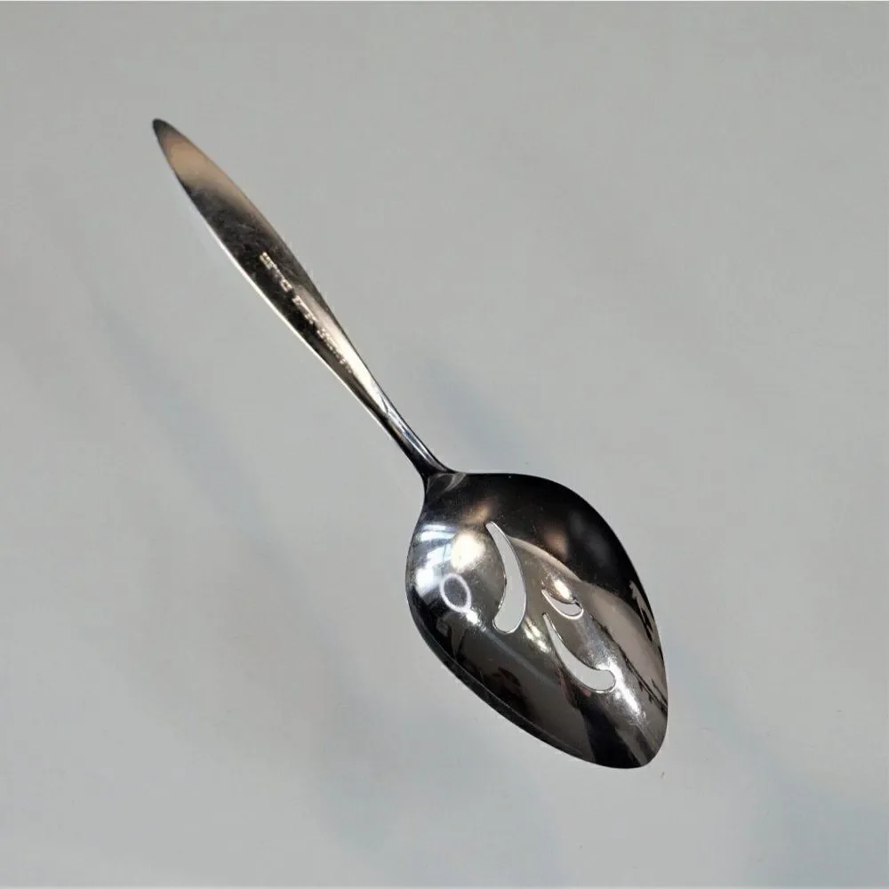 Vintage Oneidacraft Wintersong Pattern Deluxe Stainless Slotted Serving Spoon